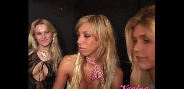  Blonde Nederlandse Lesbische hoerenBlonde Dutch Lesbian whores foursome